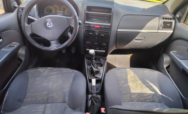 Fiat Palio Week. Adv/Adv TRYON 1.8 mpi Flex 2005 Flex-6