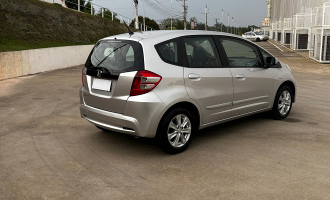 FIT LX 1.4 Automático 2013 – Versatilidade, economia e conforto em um só carro!-2