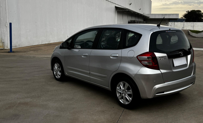 FIT LX 1.4 Automático 2013 – Versatilidade, economia e conforto em um só carro!-12