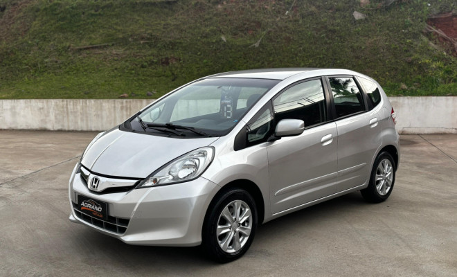 FIT LX 1.4 Automático 2013 – Versatilidade, economia e conforto em um só carro!