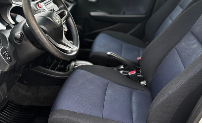 FIT LX 1.4 Automático 2013 – Versatilidade, economia e conforto em um só carro!-6