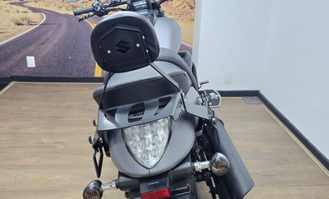 SUZUKI BOULEVARD M1800R B.O.S.S. 2019 Gasolina-11