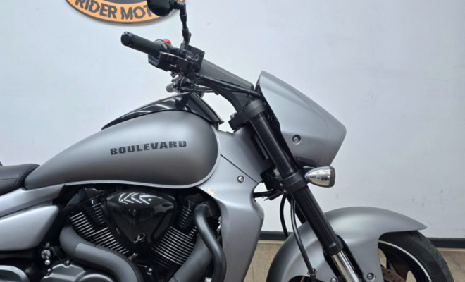 SUZUKI BOULEVARD M1800R B.O.S.S. 2019 Gasolina-6
