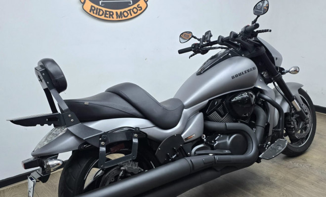 SUZUKI BOULEVARD M1800R B.O.S.S. 2019 Gasolina-9