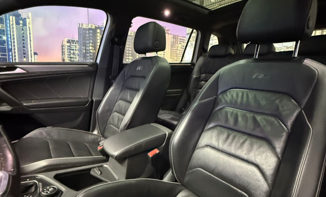 VW - VolksWagen TIGUAN Allspac R-Line 350 TSI 2.0 4x4 2019 Gasolina-9