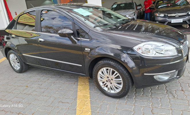 Fiat LINEA ESSENCE Dualogic 1.8 Flex 16V 4p 2012 Flex-3