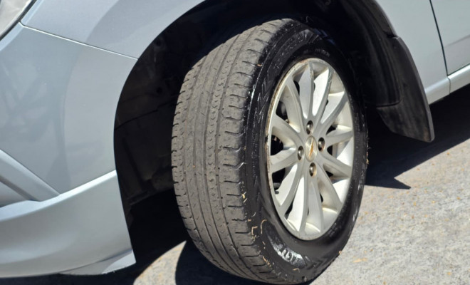 GM - Chevrolet SPIN LT 1.8 8V Econo.Flex 5p Aut. 2013 Flex-6