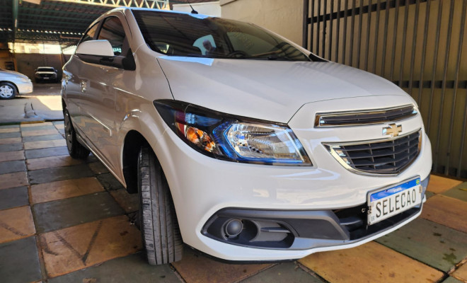GM - Chevrolet ONIX HATCH LT 1.0 8V FlexPower 5p Mec. 2015 Flex-1