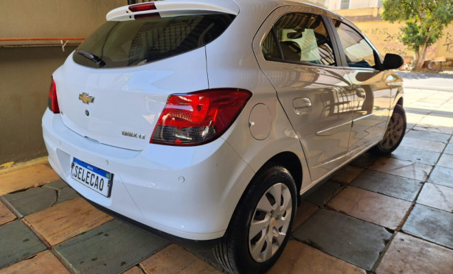 GM - Chevrolet ONIX HATCH LT 1.0 8V FlexPower 5p Mec. 2015 Flex-2