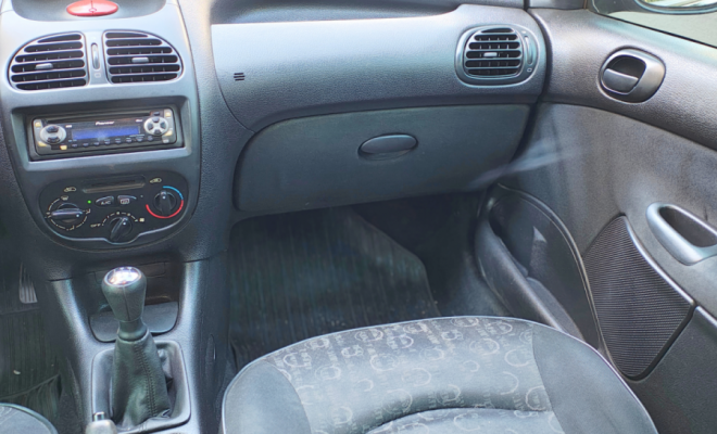 Peugeot 206 Presence 1.4 2008 Flex (repasse)-9