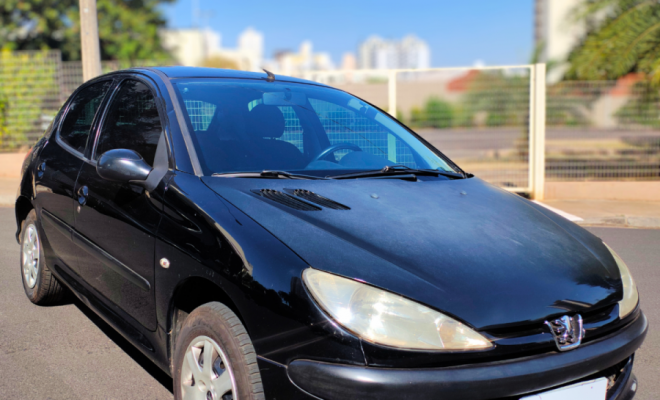 Peugeot 206 Presence 1.4 2008 Flex (repasse)-1