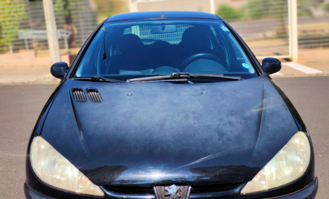 Peugeot 206 Presence 1.4 2008 Flex (repasse)-0