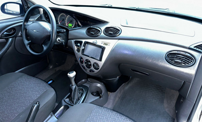 Ford Focus Sedan 1.6 8V Flex - 2008-7