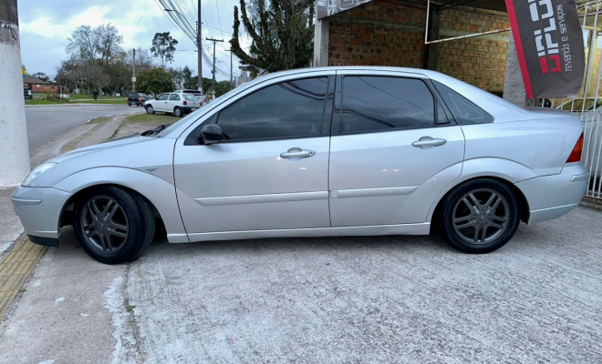 Ford Focus Sedan 1.6 8V Flex - 2008-4