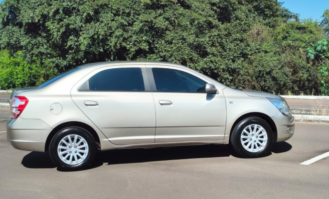GM - Chevrolet COBALT LT 1.8 8V Econo.Flex 4p Mec. 2013 Flex-2