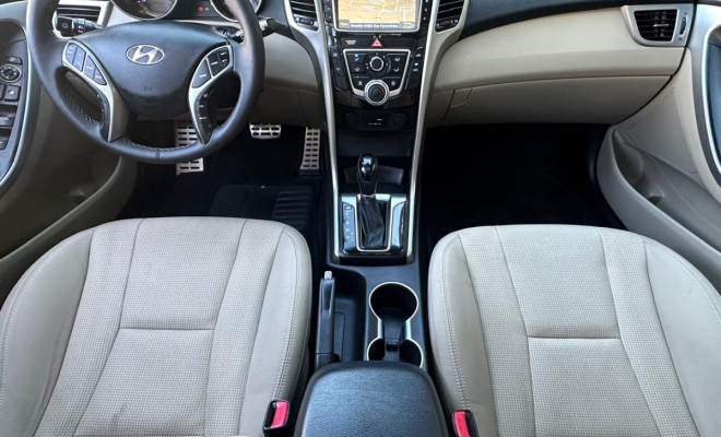 Hyundai i30 1.8 16V Aut. 5p 2016 Gasolina-1