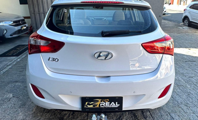 Hyundai i30 1.8 16V Aut. 5p 2016 Gasolina-13