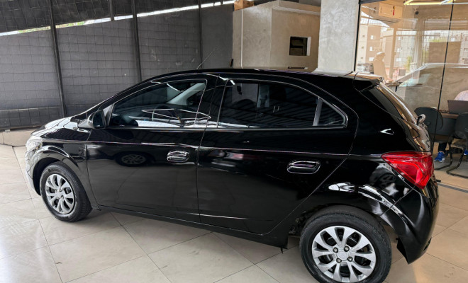 GM - Chevrolet ONIX HATCH LT 1.0 8V FlexPower 5p Mec. 2018 Flex-5
