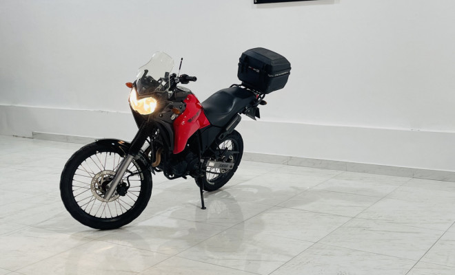 YAMAHA XTZ 250 TENERE/TENERE BLUEFLEX 2015 Gasolina-2