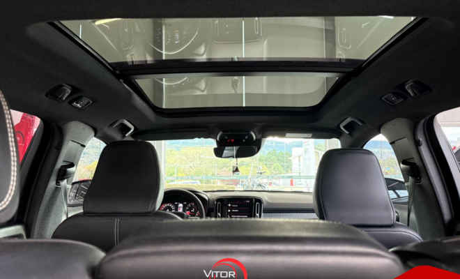 Volvo XC 40 T-5 R-DESIGN SPE. ED 2.0 252cv AWD 2020 Gasolina-11
