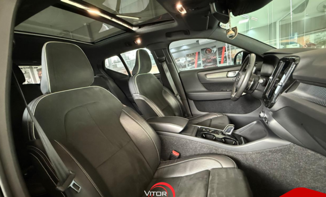 Volvo XC 40 T-5 R-DESIGN SPE. ED 2.0 252cv AWD 2020 Gasolina-12