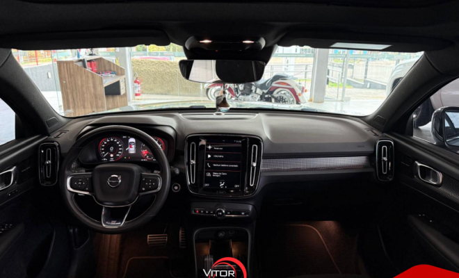 Volvo XC 40 T-5 R-DESIGN SPE. ED 2.0 252cv AWD 2020 Gasolina-7