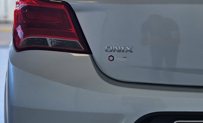 GM - Chevrolet ONIX HATCH LT 1.0 8V FlexPower 5p Mec. 2019 Flex-15