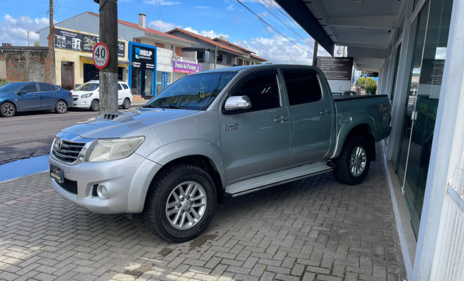 Toyota Hilux CD SRV D4-D 4x4 3.0 TDI Diesel Aut 2013 Diesel-2