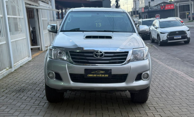 Toyota Hilux CD SRV D4-D 4x4 3.0 TDI Diesel Aut 2013 Diesel