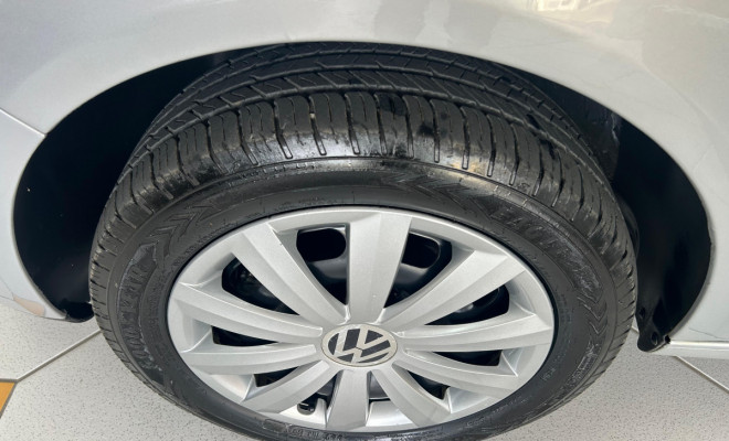 VW - VolksWagen Polo Sedan 1.6 Mi Total Flex 8V 4p 2008 Flex-12