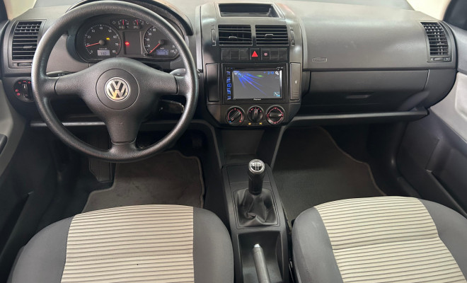 VW - VolksWagen Polo Sedan 1.6 Mi Total Flex 8V 4p 2008 Flex-5