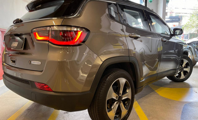 Jeep Compass Longitude 2.0 4x2 16V Flex Aut. 2018-0
