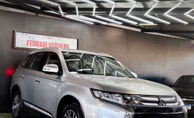 Mitsubishi OUTLANDER 2.2 165cv Diesel Aut. 2018 Diesel