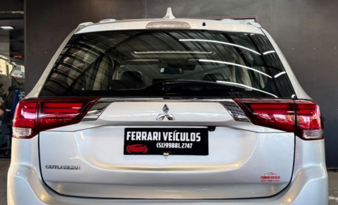 Mitsubishi OUTLANDER 2.2 165cv Diesel Aut. 2018 Diesel-9
