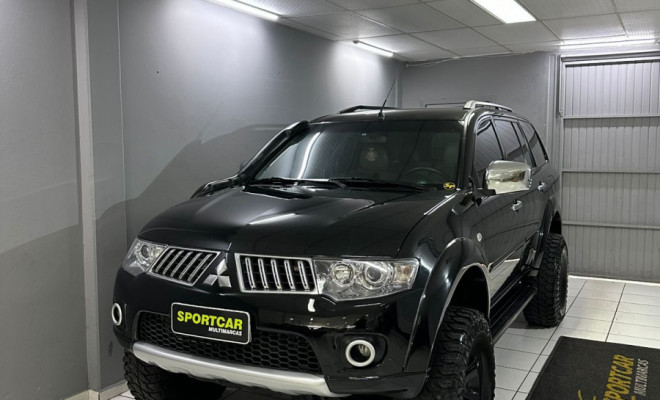 Mitsubishi Pajero DAKAR 3.2 4x4 T.I. Dies. 5p Aut. 2010 Diesel-0