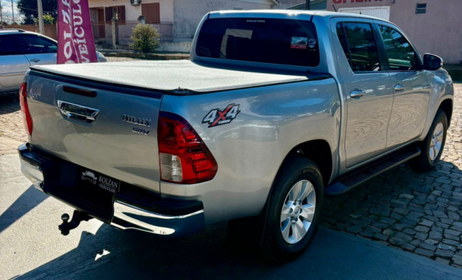 Toyota Hilux CD SRV 4x4 2.8 TDI Diesel Aut. 2017 Diesel-4