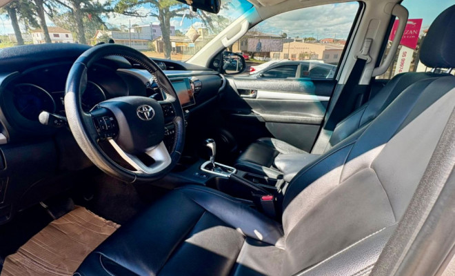Toyota Hilux CD SRV 4x4 2.8 TDI Diesel Aut. 2017 Diesel-9
