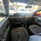 Ford Fiesta Sed. Personnalité 1.0 8V 4p 2005 Gasolina-5