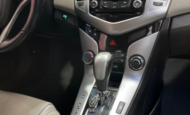 GM - Chevrolet CRUZE LTZ 1.8 16V FlexPower 4p Aut. 2013 Flex-12