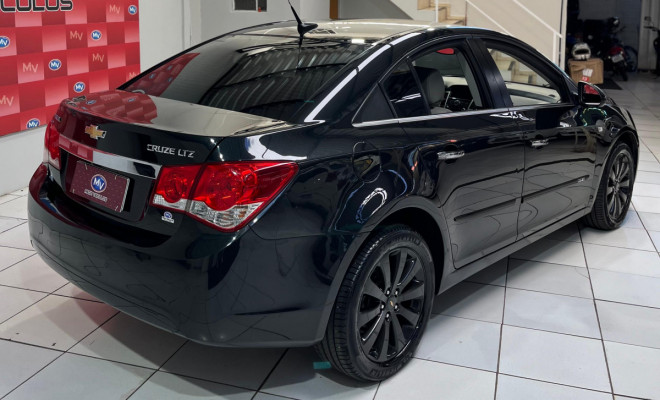 GM - Chevrolet CRUZE LTZ 1.8 16V FlexPower 4p Aut. 2013 Flex-4
