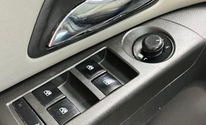 GM - Chevrolet CRUZE LTZ 1.8 16V FlexPower 4p Aut. 2013 Flex-13