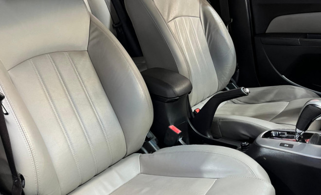 GM - Chevrolet CRUZE LTZ 1.8 16V FlexPower 4p Aut. 2013 Flex-10