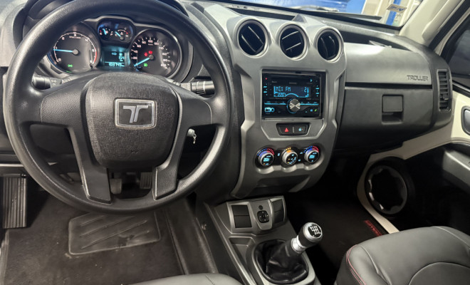 Troller T-4 4x4 3.2 20V Tdi Cap. Rígida Diesel 2017 Diesel-4