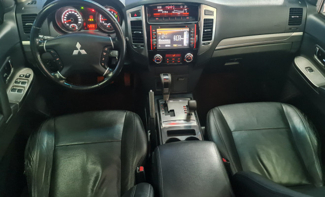 Mitsubishi Pajero HPE Full 3.2 4x4 T.I.Dies. 5p Aut 2015 Diesel-5