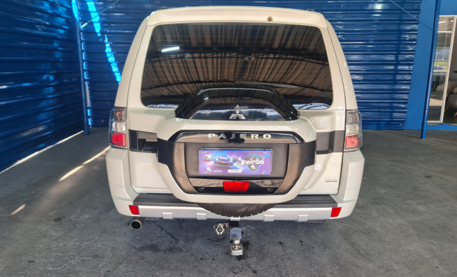 Mitsubishi Pajero HPE Full 3.2 4x4 T.I.Dies. 5p Aut 2015 Diesel-3