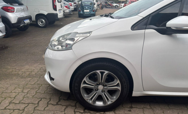 Peugeot 208 Active/Active Pack 1.5 Flex 8V 5p 2014 Flex-5