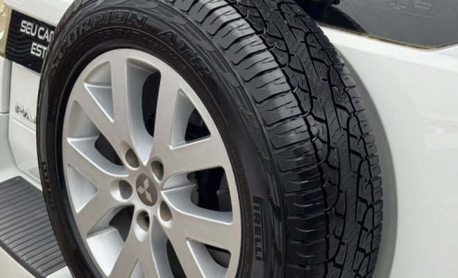 Mitsubishi Pajero TR4 2.0/ 2.0 Flex 16V 4x4 Aut. 2012 Flex-15