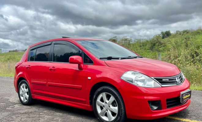Nissan TIIDA SL 1.8/1.8 Flex 16V  Mec. 2012 Flex