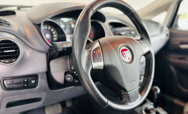 Fiat Punto ESSENCE Dualogic 1.6 Flex 16V 5p 2014 Flex-6