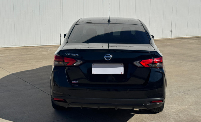 VERSA Advance 1.6 Aut. 2023 – Modernidade, conforto e segurança!-0